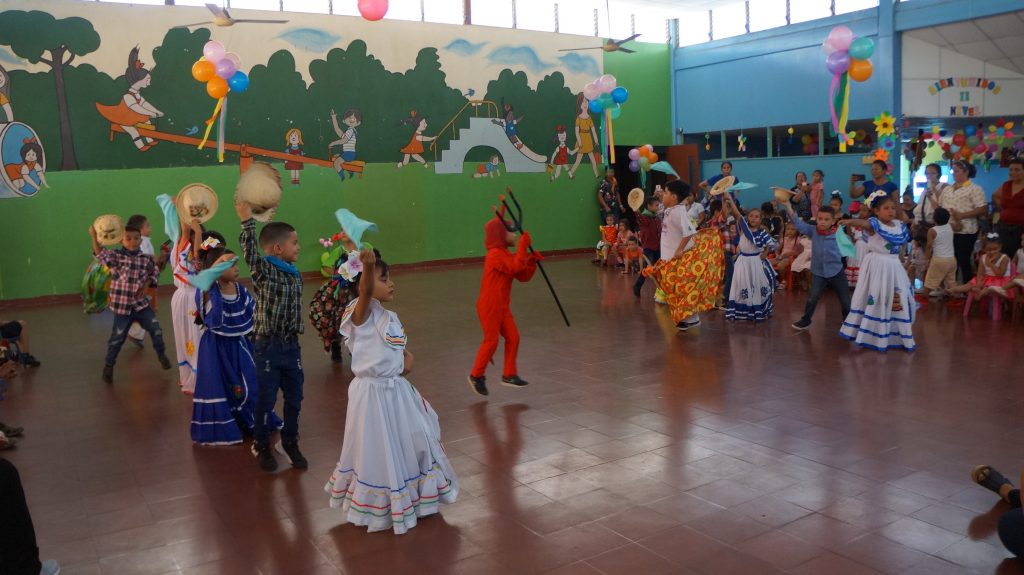 A partir 1981, este CDI que lleva el nombre de una héroe y mártir nicaragüense, legado que se ve reflejado en la formación educativa para la Primera Infancia. Es importante resaltar que Mildred Abaunza, cayó en combate en 1976 en la Colonia Centroamérica.